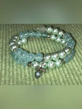 Chic Silver and Aqua miracle wire Beaded Bracelet